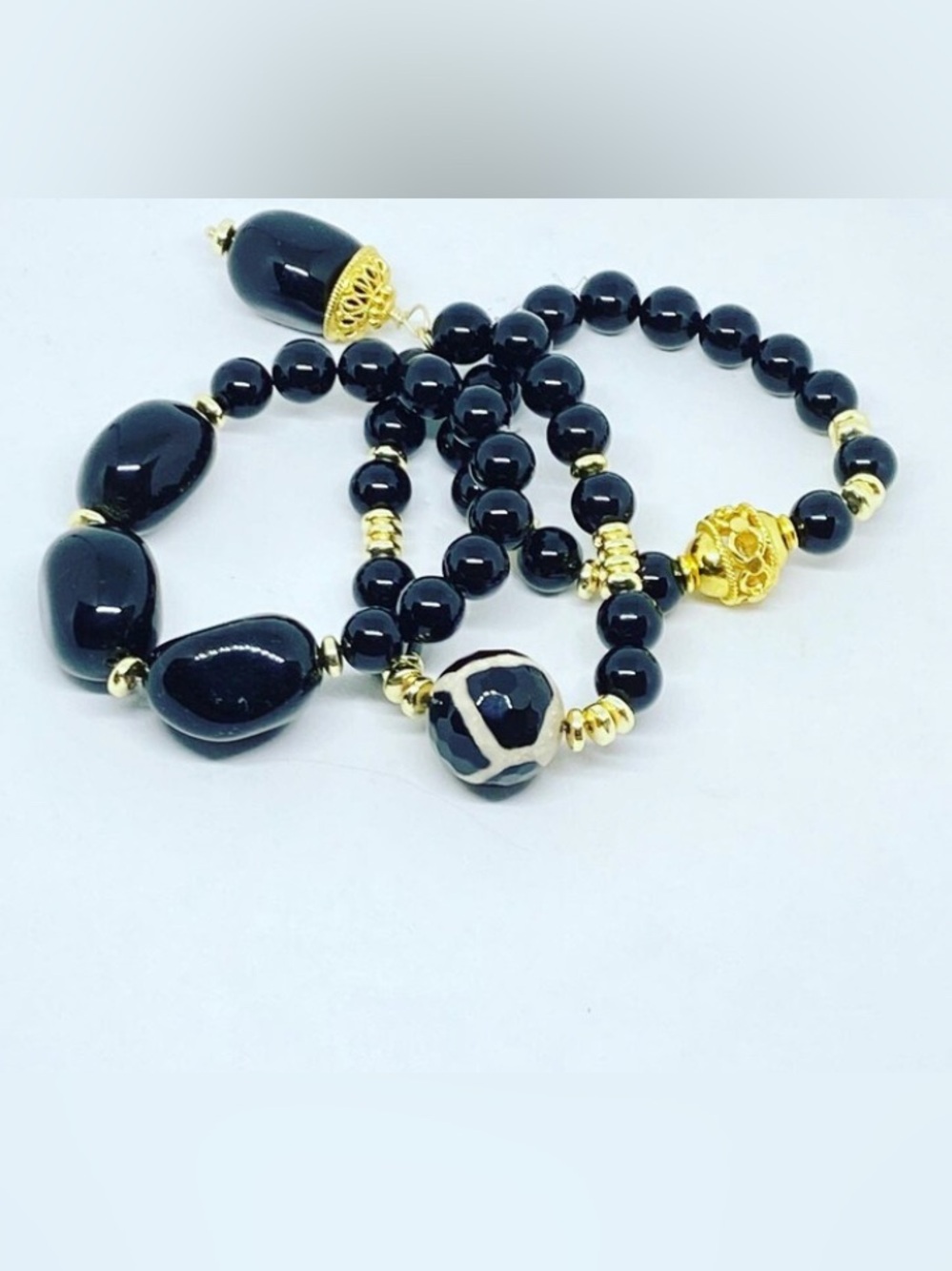 Elegant Black and Gold Beaded Stretch Bracelet Set